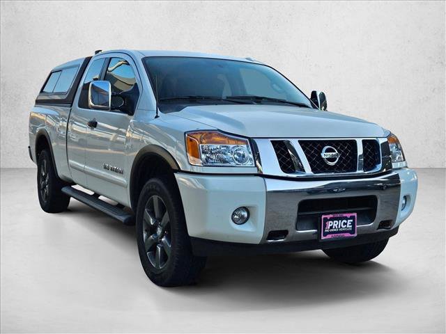 Used 2015 Nissan Titan SV w/ SV Value Truck Package AWD/4WD image 5