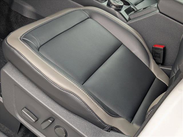 New 2025 Ford Bronco Outer Banks w/ Sasquatch Package video 4