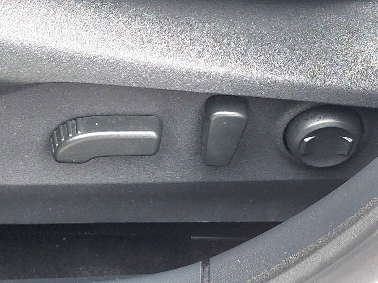 Used 2020 Subaru Outback Limited image 29