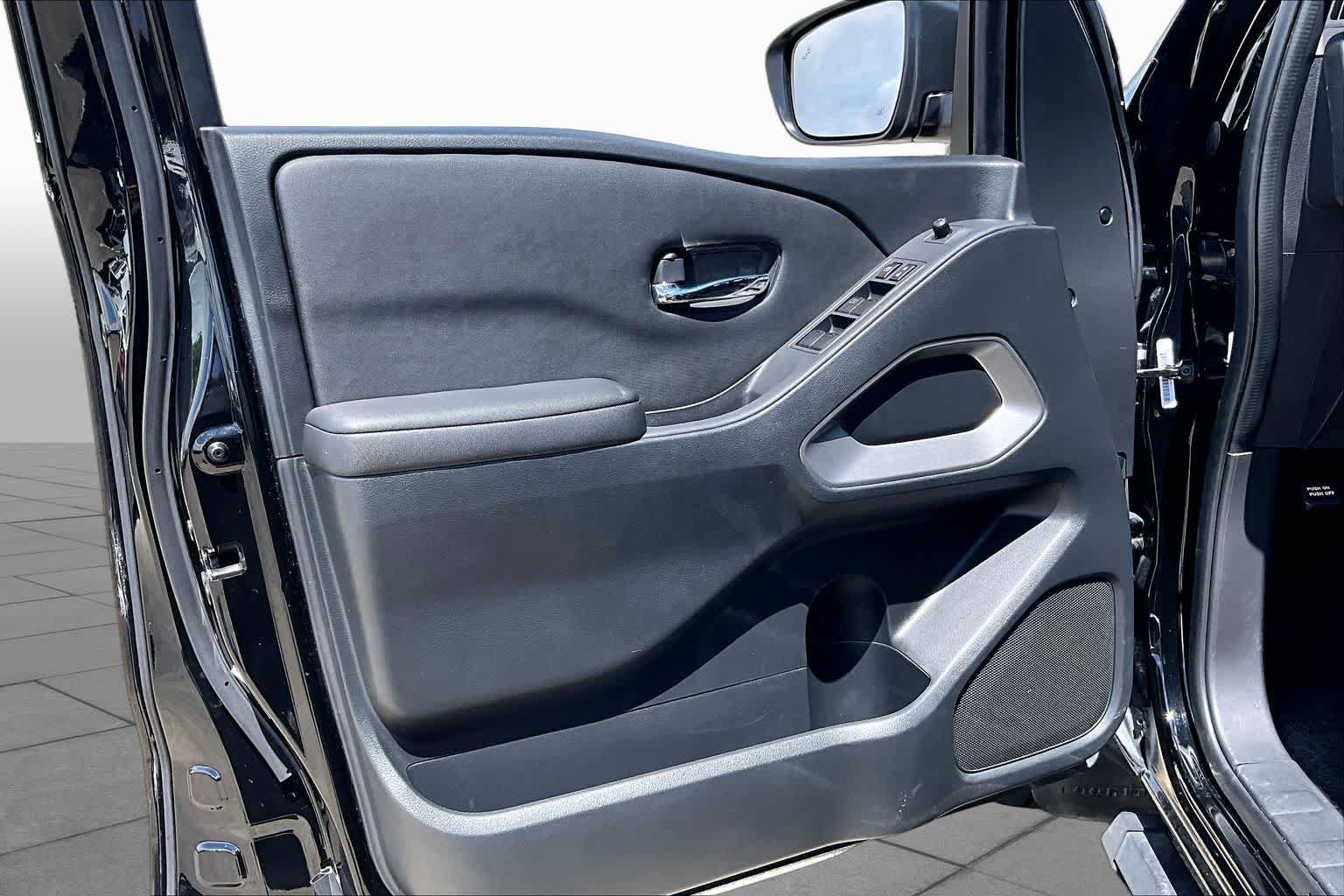 Used 2023 Nissan Frontier SV w/ SV Convenience Package RWD image 20