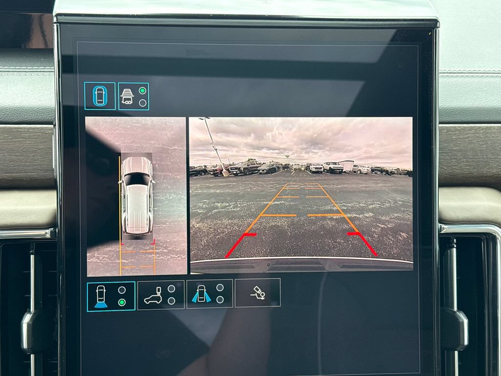 New 2026 GMC Yukon Denali Ultimate AWD/4WD image 23