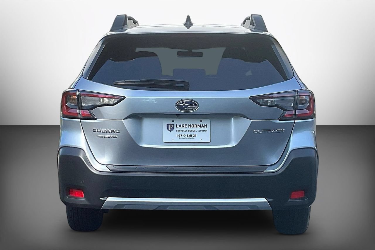 Used 2025 Subaru Outback Limited AWD/4WD image 7