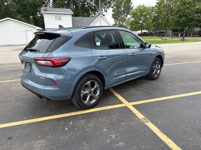 Used 2024 Ford Escape ST-Line w/ Tech Pack #1 AWD/4WD image 3