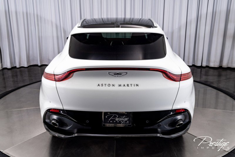 Used 2021 Aston Martin DBX image 16