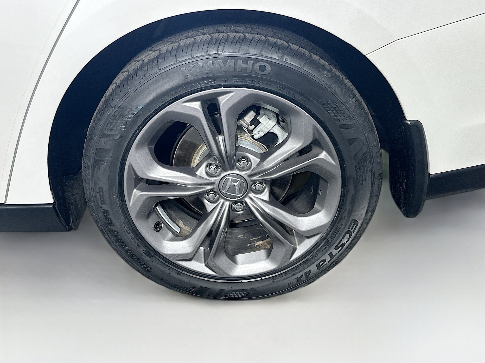 Used 2024 Honda Accord EX image 11