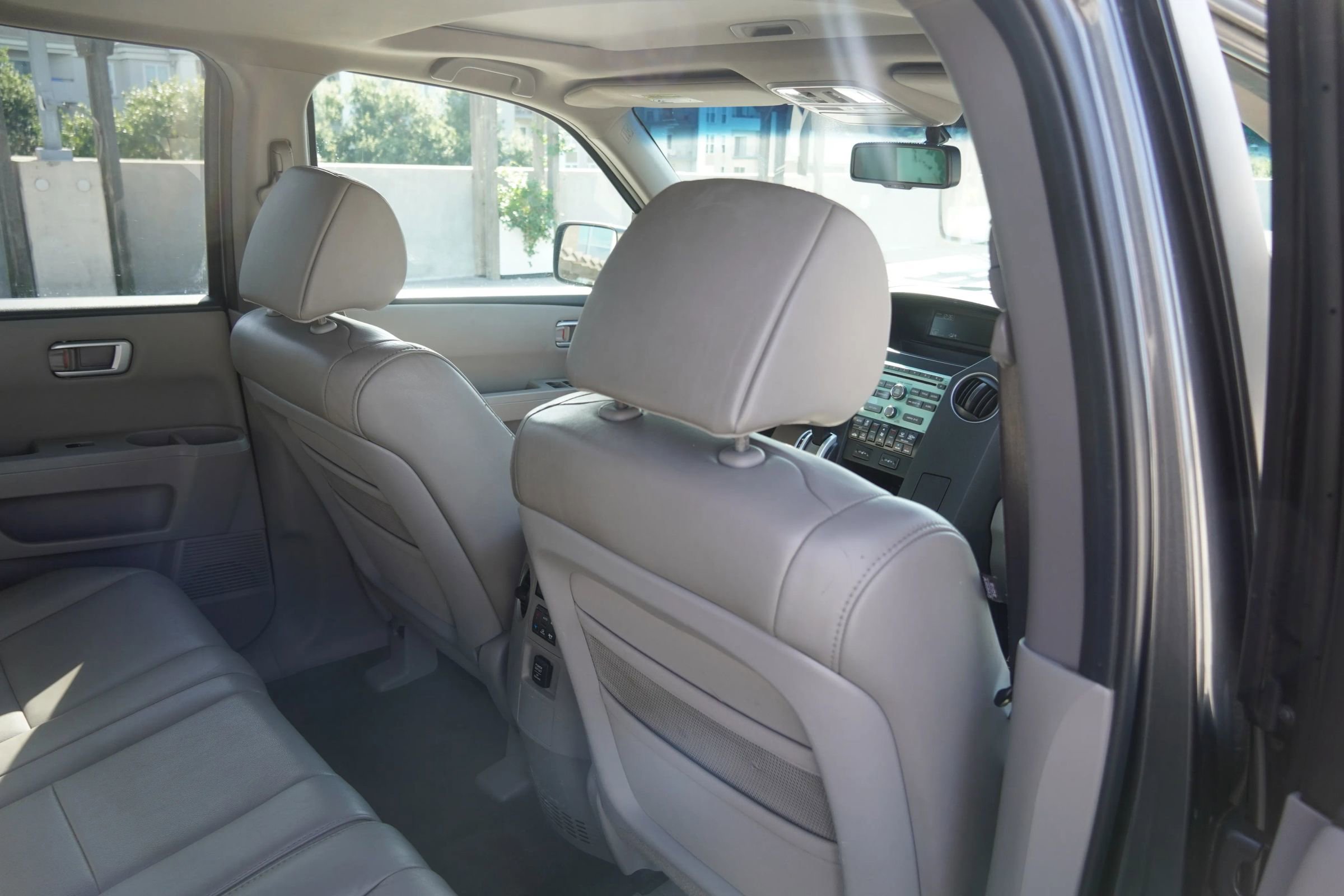 Used 2011 Honda Pilot EX-L image 29