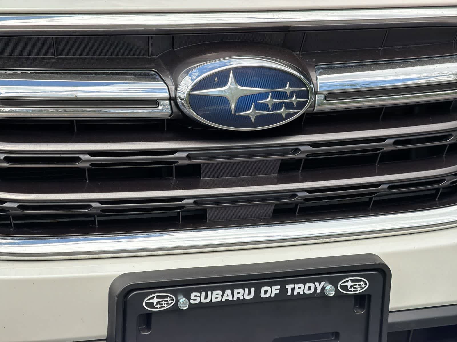 Used 2019 Subaru Outback 3.6R Touring AWD/4WD image 12
