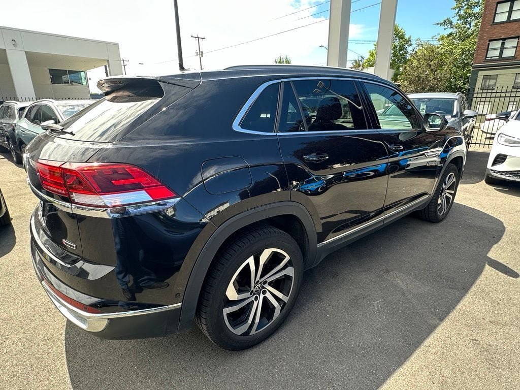 Used 2020 Volkswagen Atlas Cross Sport SEL Premium AWD/4WD image 6