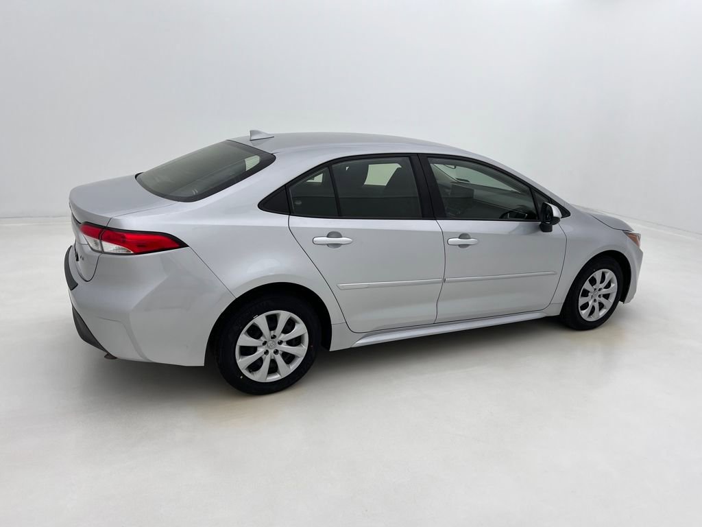 Used 2023 Toyota Corolla LE image 6
