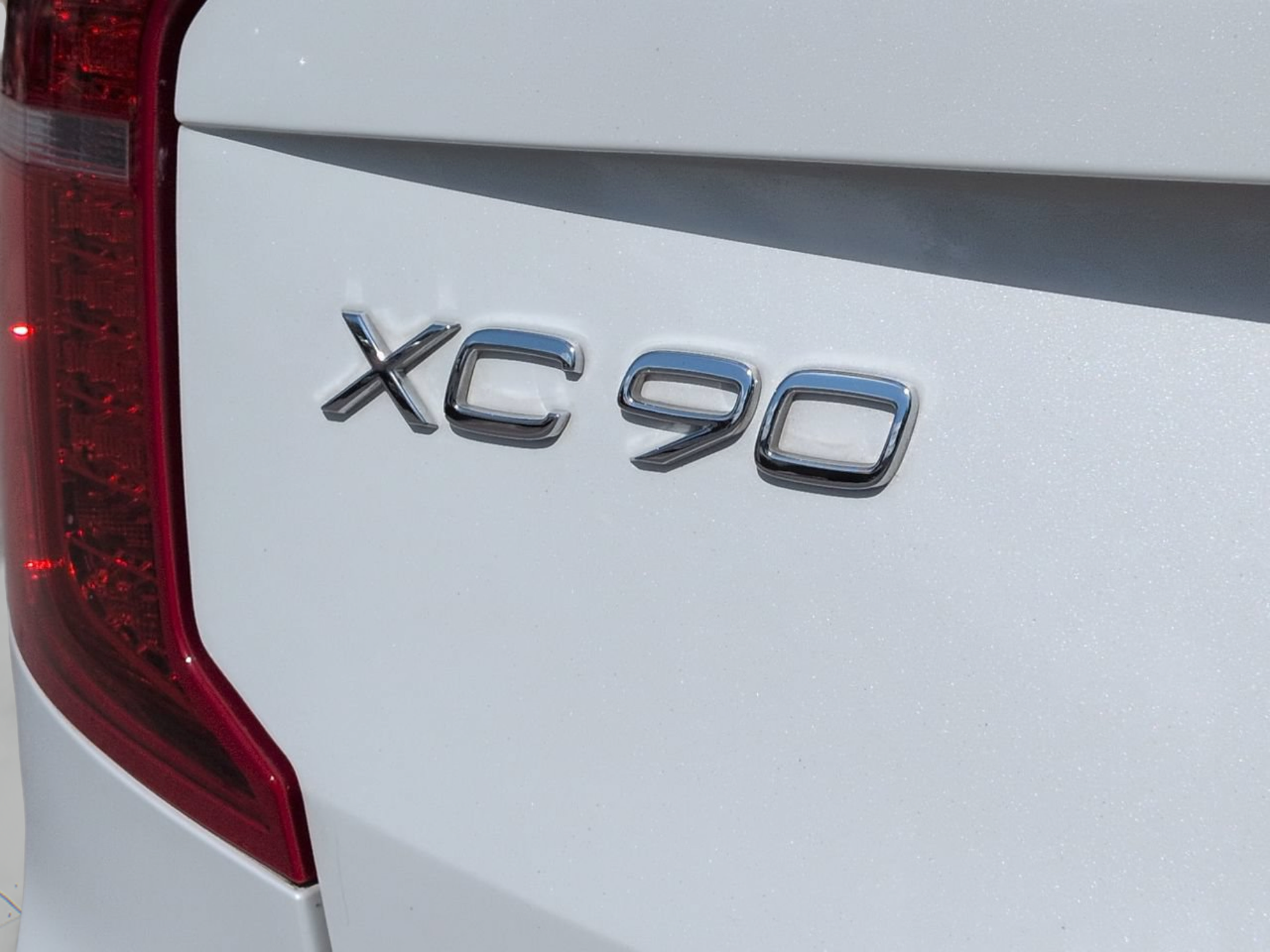Used 2022 Volvo XC90 T8 Inscription w/ Advanced Package AWD/4WD image 16