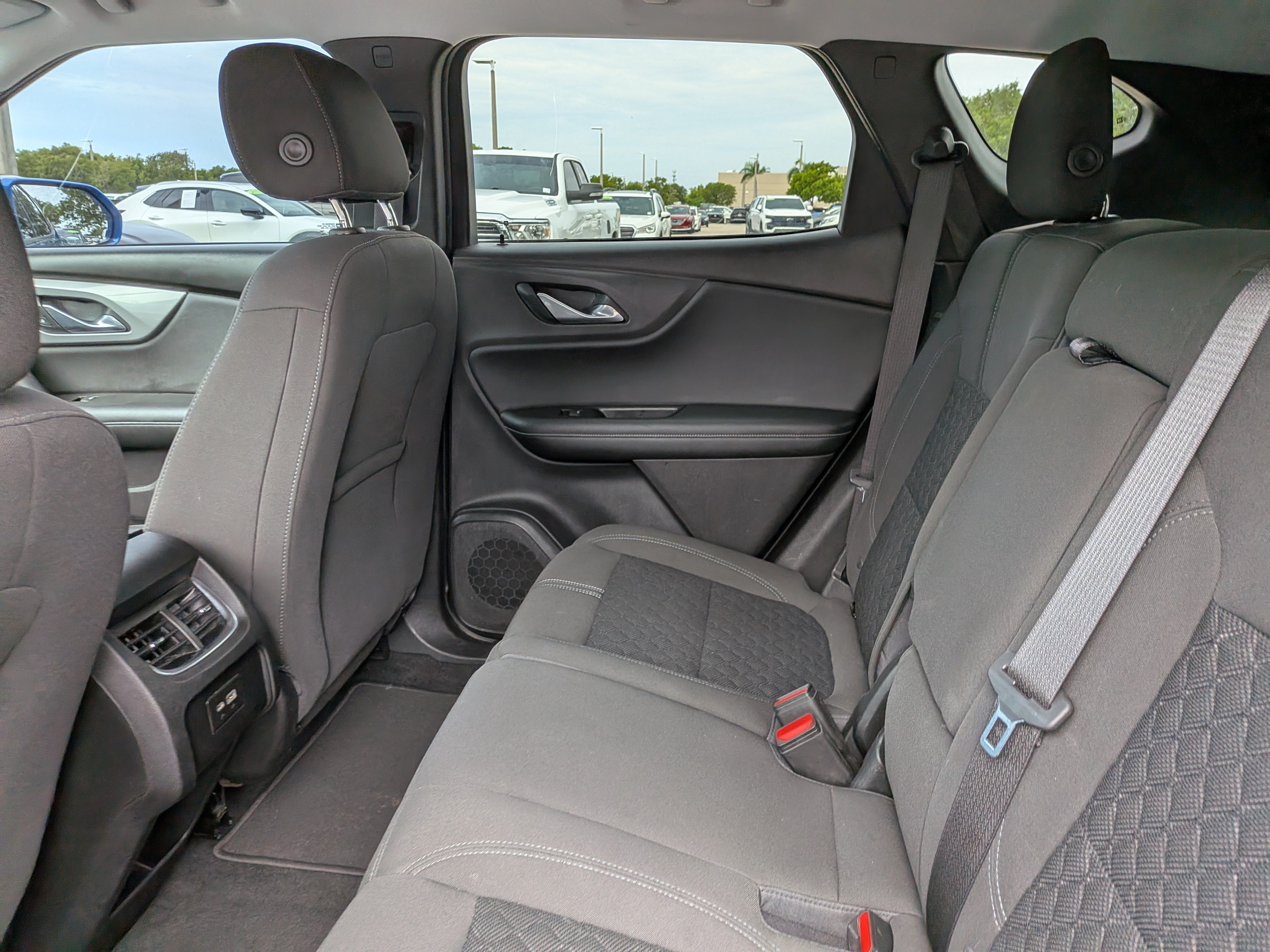 Used 2019 Chevrolet Blazer LT FWD image 14