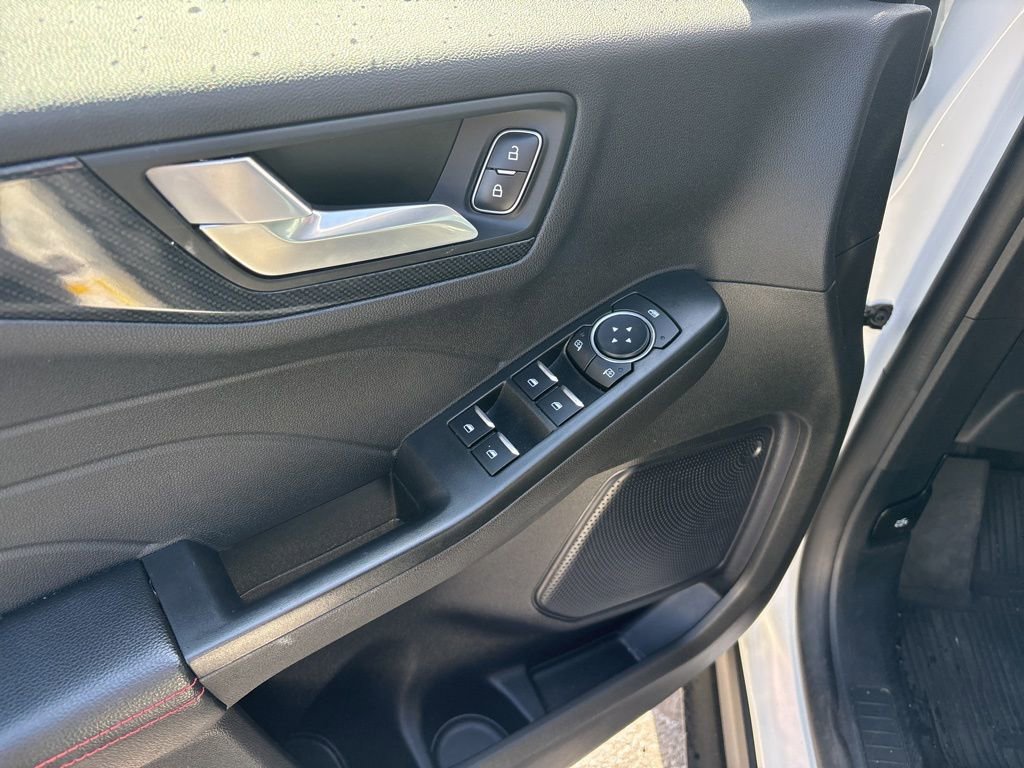Used 2024 Ford Escape ST-Line w/ Equipment Group 301A FWD image 13