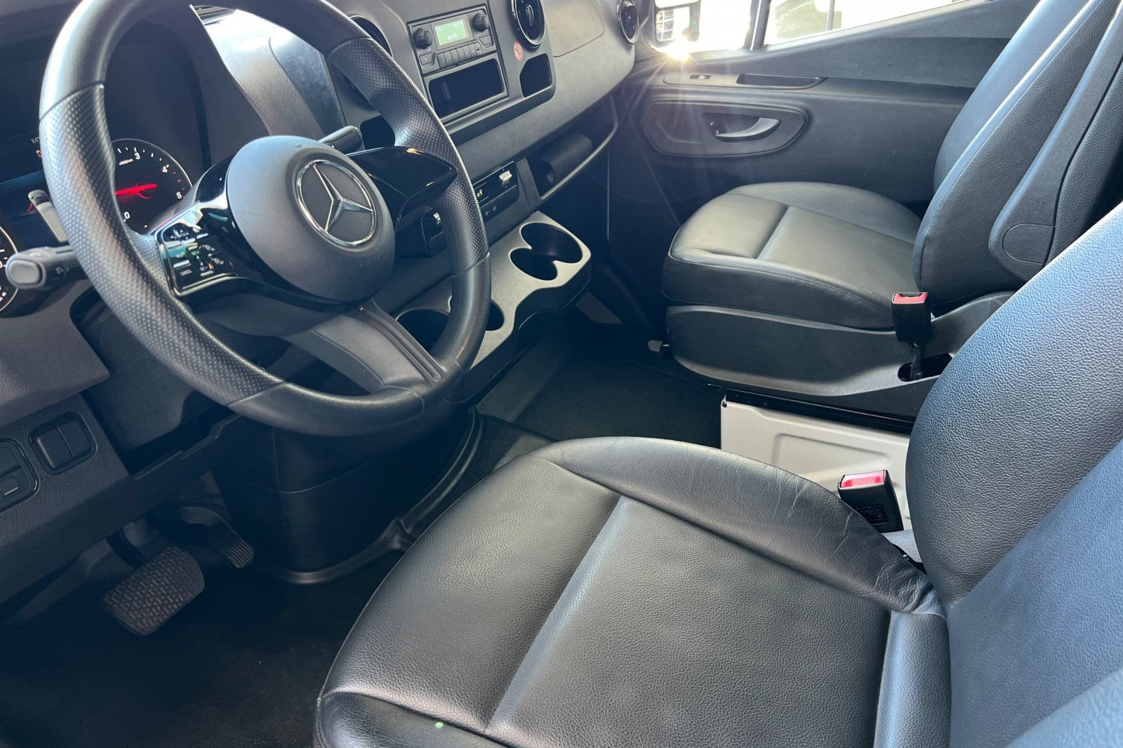 Used 2025 Mercedes-Benz Sprinter 2500 image 12