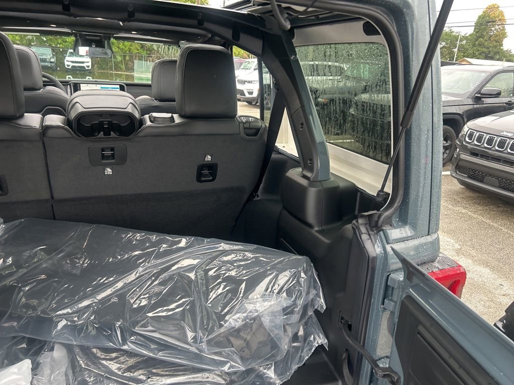 New 2026 Jeep Wrangler Unlimited Rubicon image 34