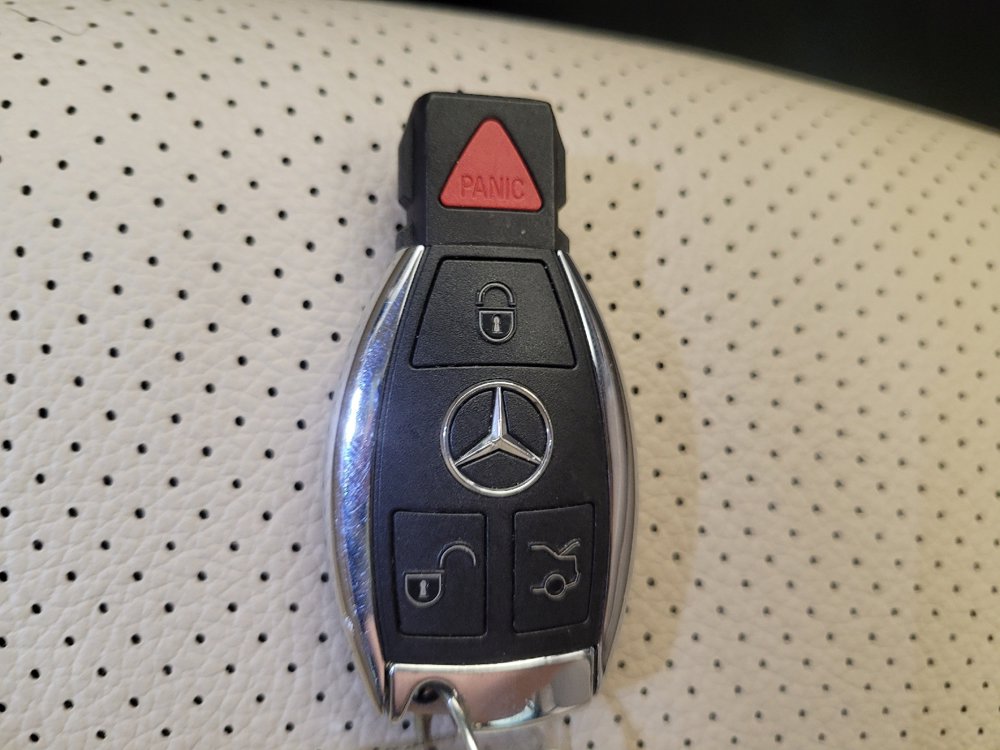 Used 2016 Mercedes-Benz GLC 300 4MATIC image 32