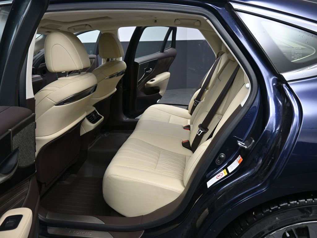 Used 2018 Lexus LS 500 500 Base w/ Interior Upgrade Package image 27