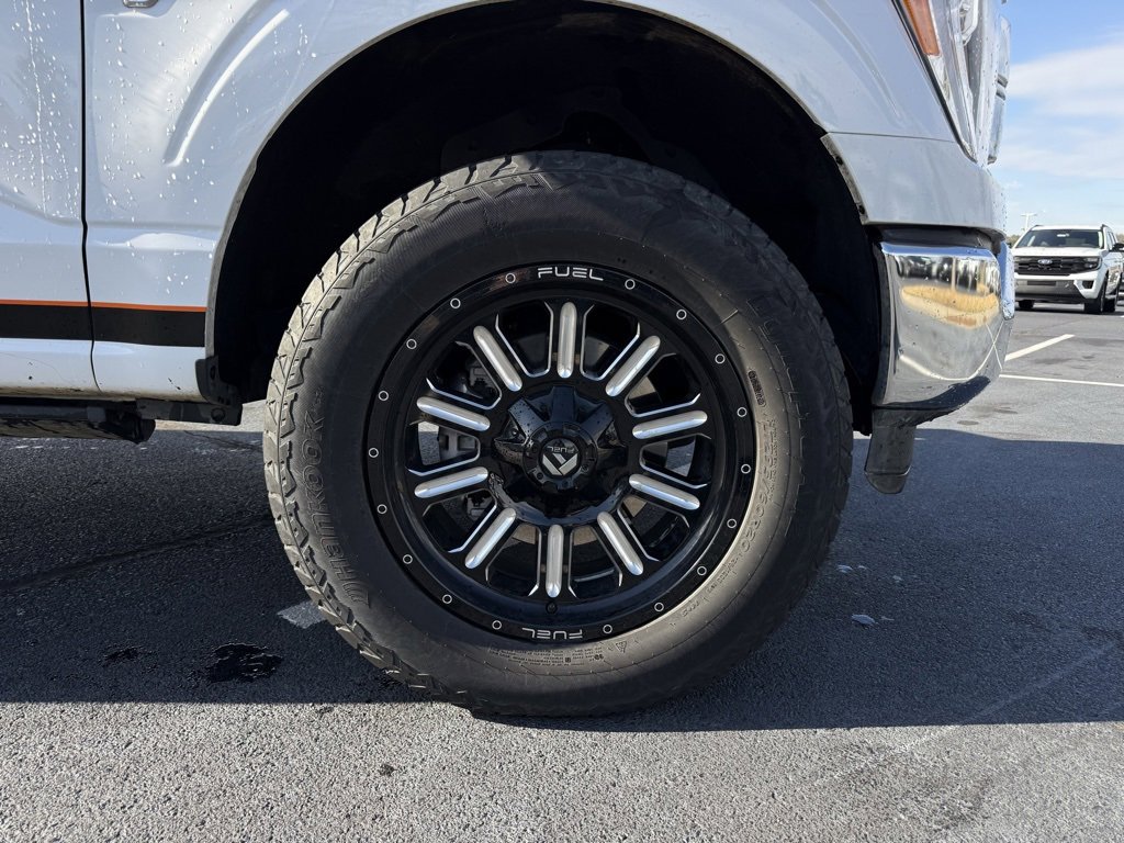 Used 2023 Ford F150 Lariat w/ Trailer Tow Package image 32