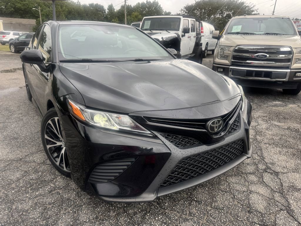 Used 2020 Toyota Camry SE
