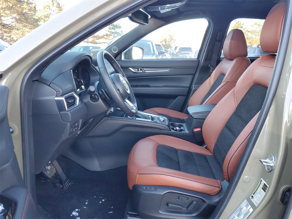 Used 2025 MAZDA CX-5 Carbon Edition image 11