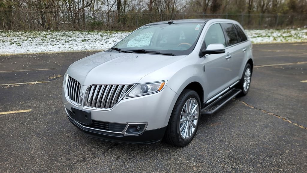 Used 2013 Lincoln MKX Base image 5