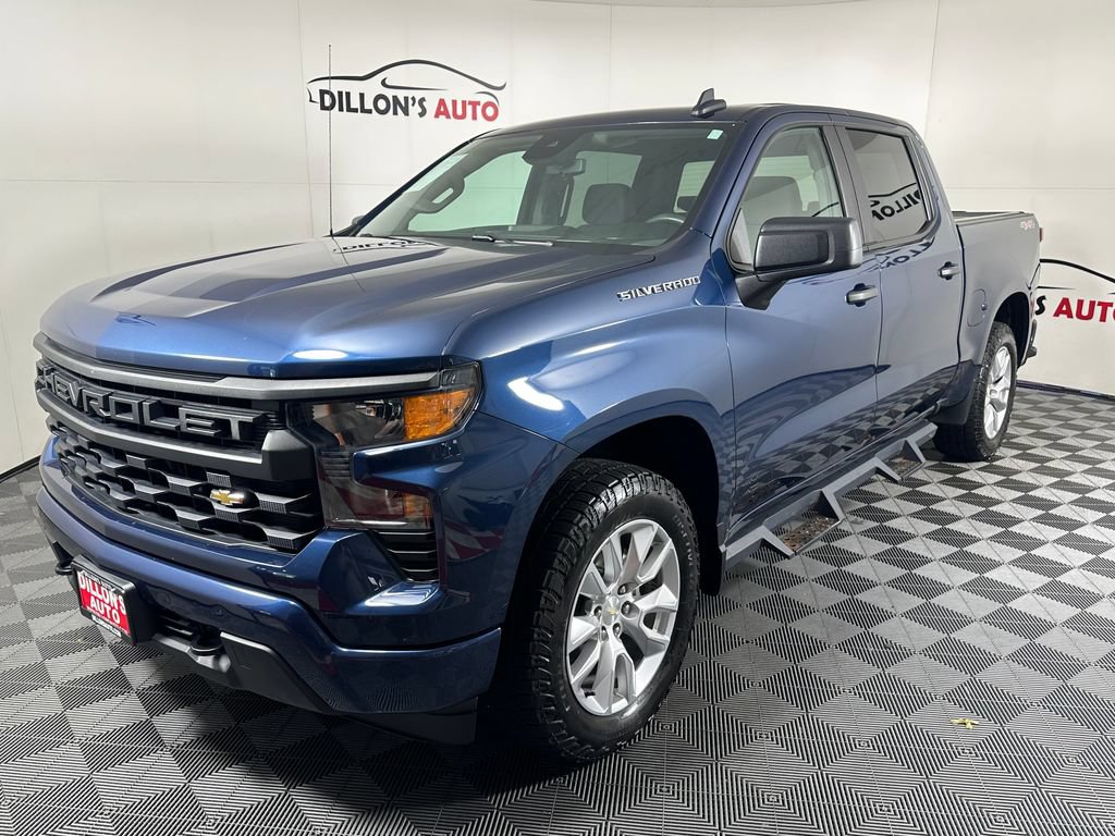 Used 2022 Chevrolet Silverado 1500 Custom AWD/4WD image 2