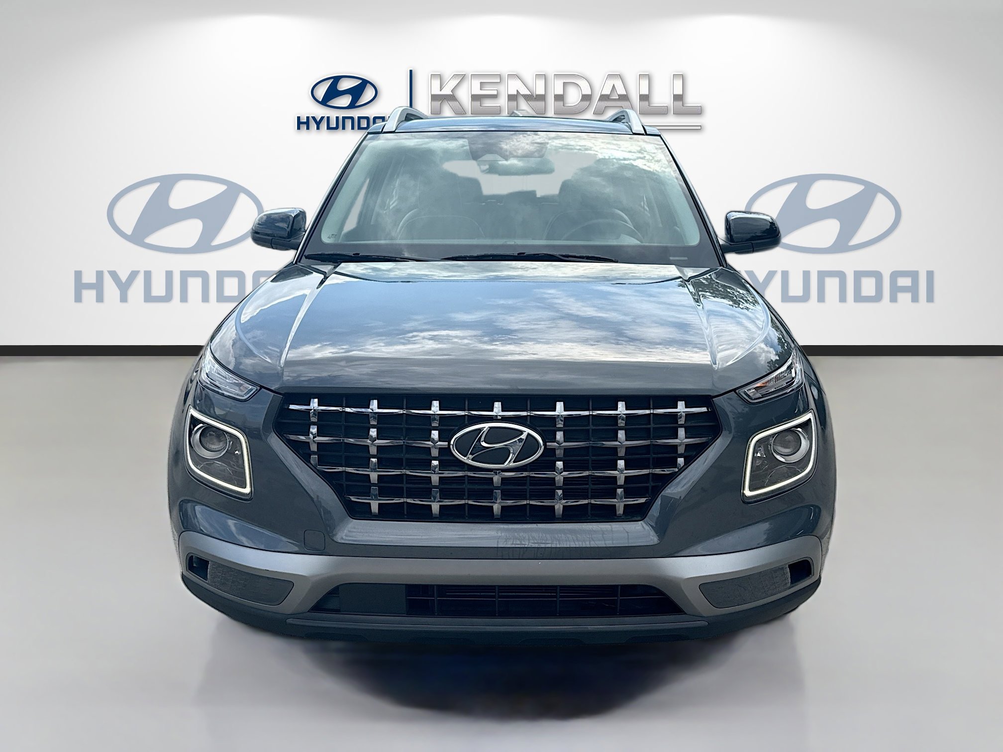 Used 2023 Hyundai Venue Limited w/ Cargo Package FWD image 33