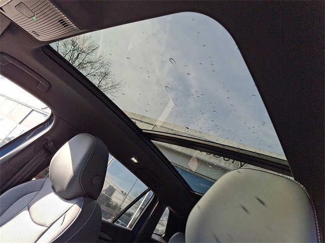 New 2026 Volkswagen Tiguan SE R-Line image 7