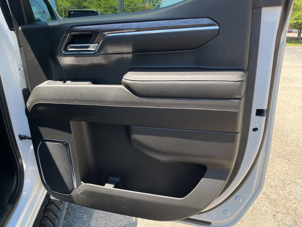 Used 2024 Chevrolet Silverado 1500 LTZ w/ LTZ Convenience Package II AWD/4WD image 24