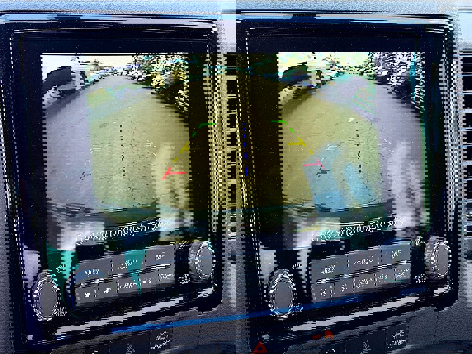 Used 2024 Nissan Frontier PRO-4X w/ Technology Package image 14