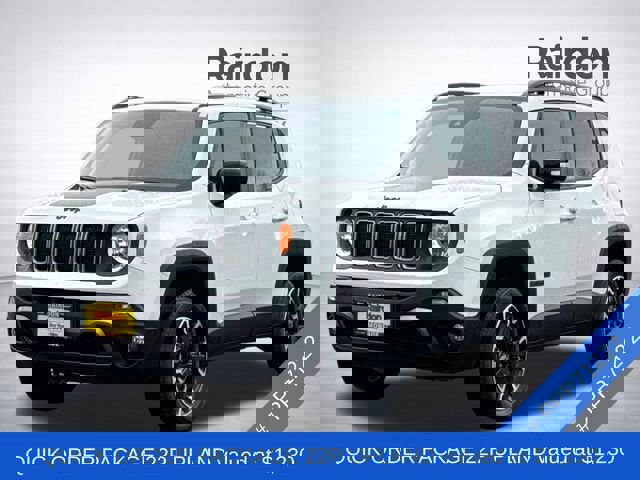 Used 2023 Jeep Renegade Latitude AWD/4WD image 2