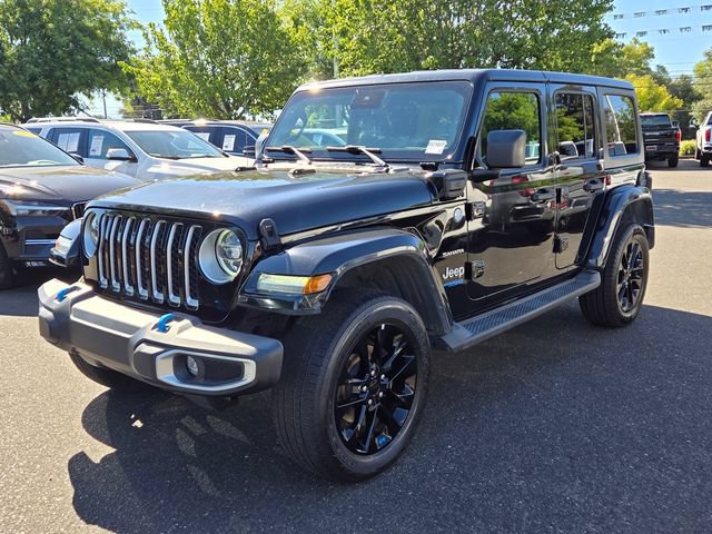 Used 2022 Jeep Wrangler Unlimited Sahara w/ Cold Weather Group AWD/4WD image 8