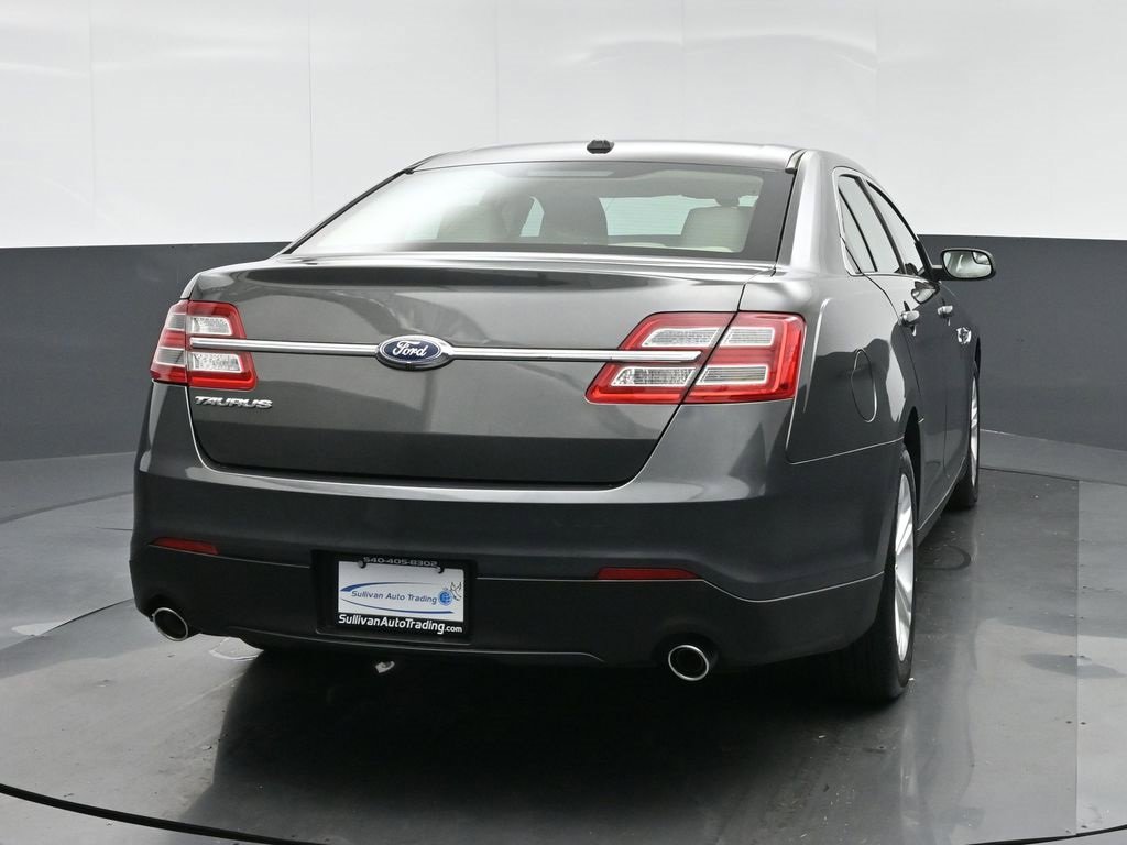 Used 2018 Ford Taurus SE image 6