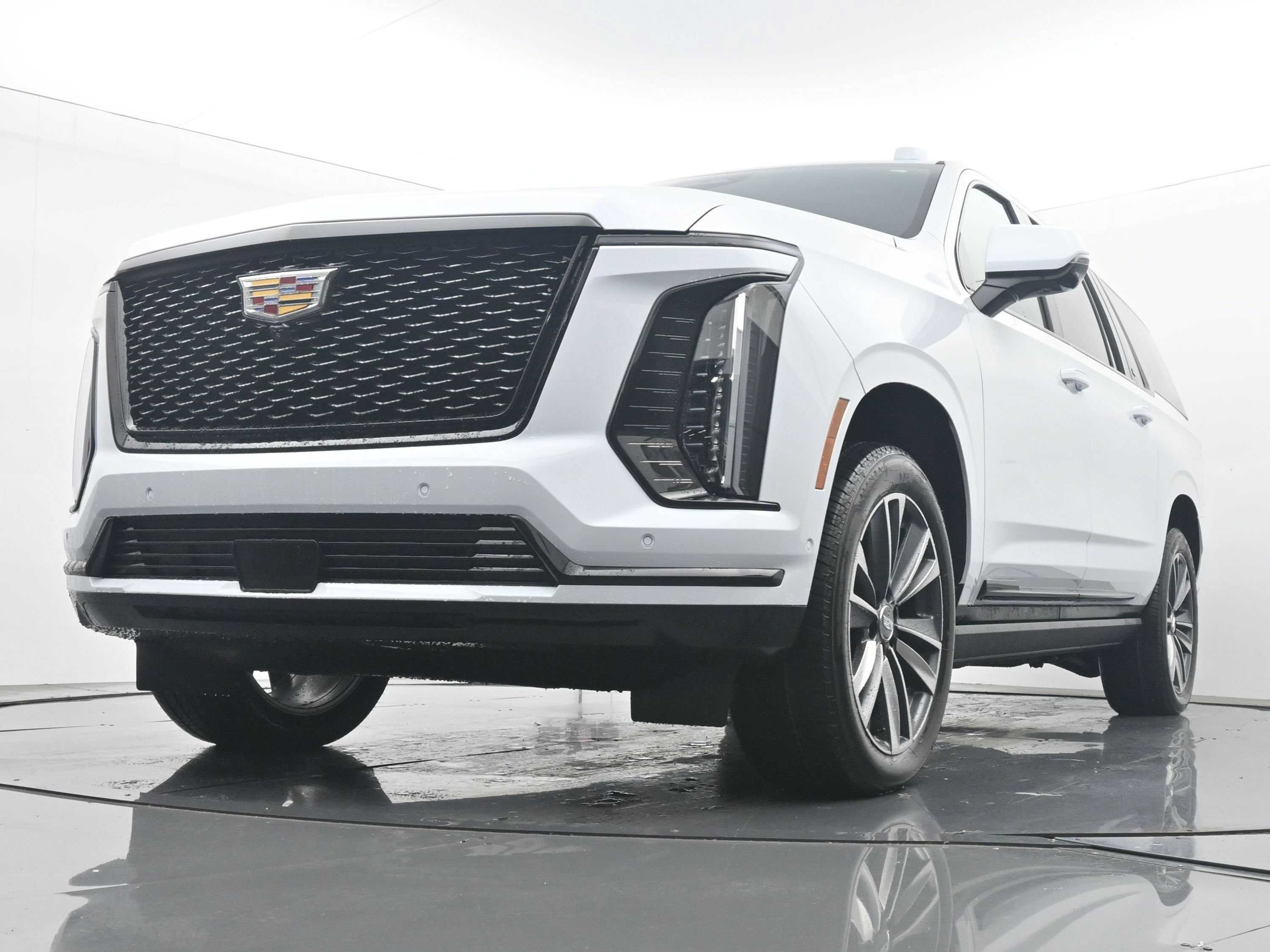New 2026 Cadillac Escalade ESV Sport w/ Touring Package AWD/4WD image 15