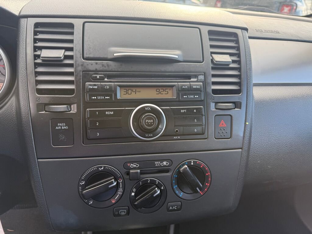 Used 2012 Nissan Versa 1.8 S image 10