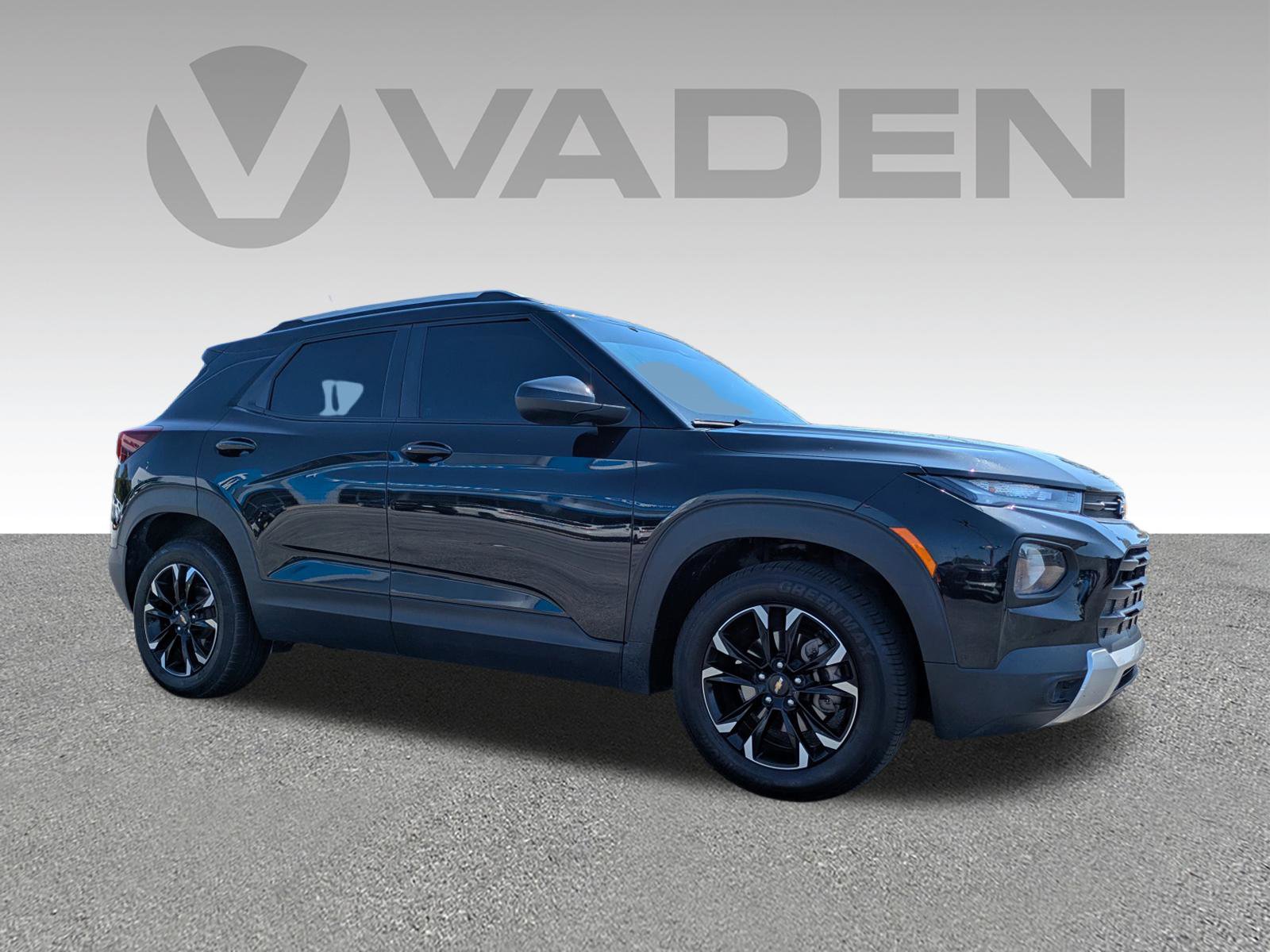 Used 2023 Chevrolet TrailBlazer LT image 3