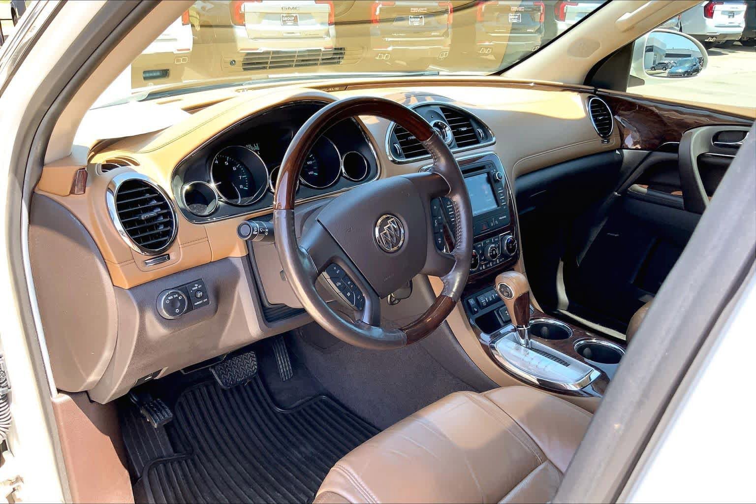 Used 2015 Buick Enclave Premium w/ Experience Buick Package FWD image 17