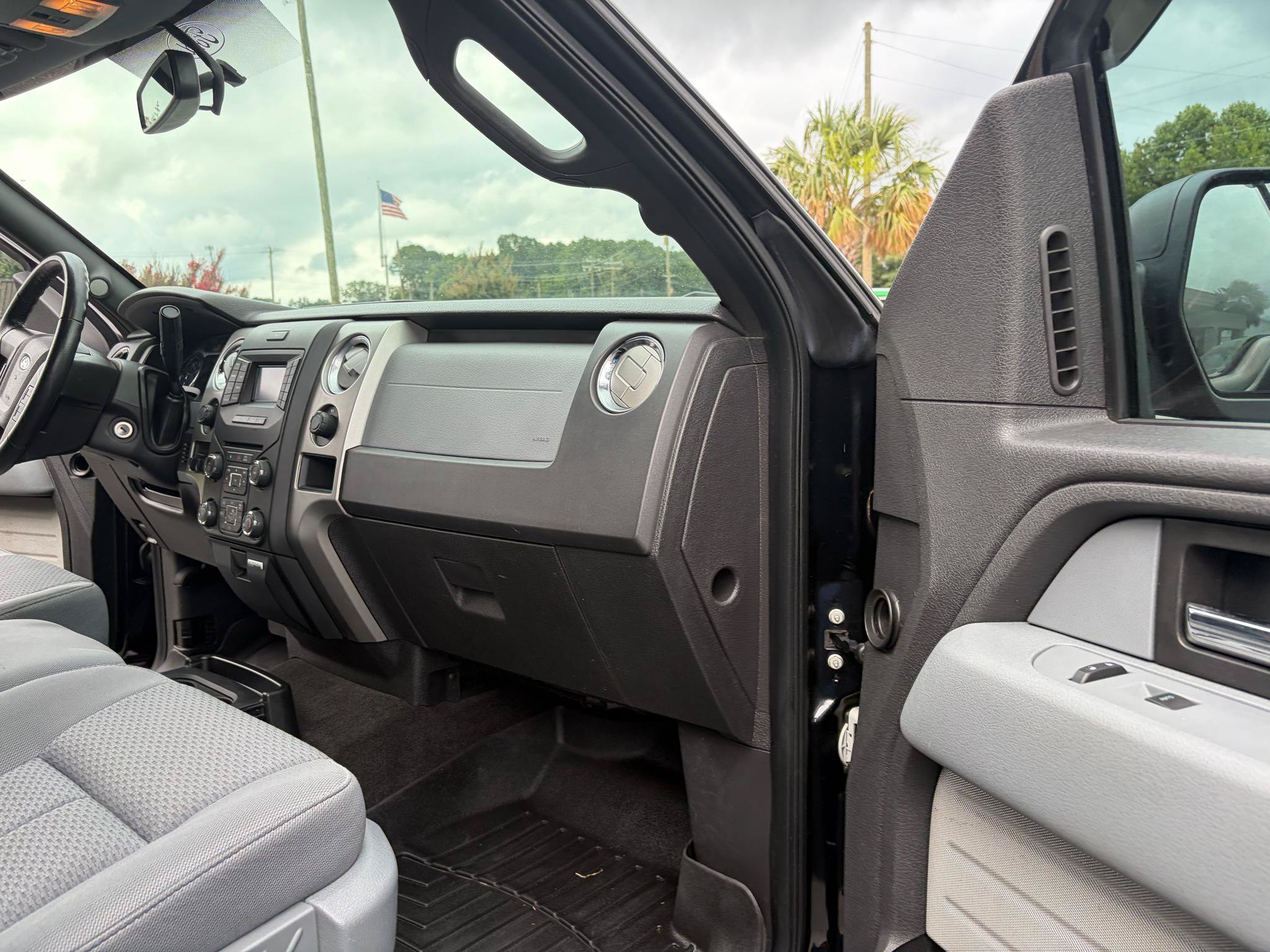 Used 2013 Ford F150 XLT w/ Luxury Equipment Group AWD/4WD image 47