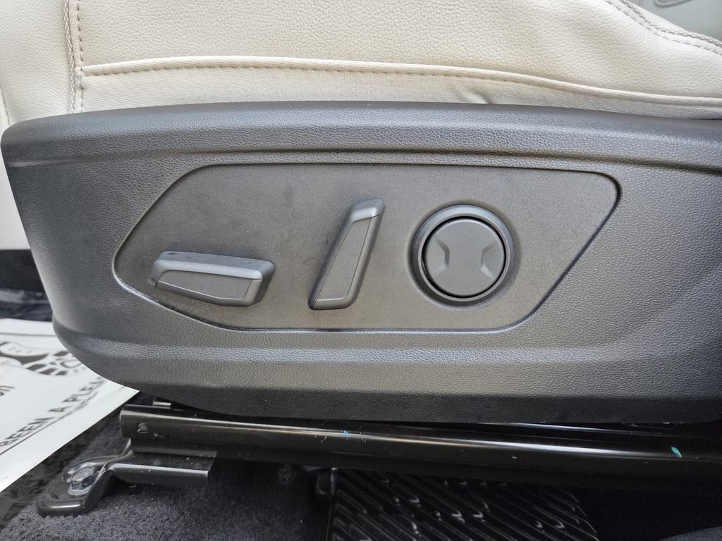 Certified 2026 Hyundai Tucson Limited FWD image 23