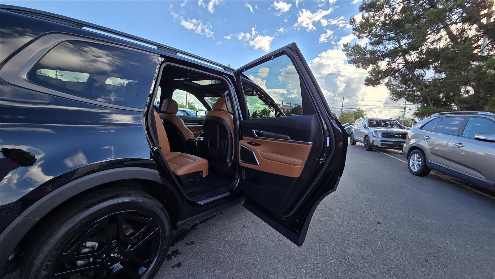Certified 2024 Kia Telluride SX X-Line AWD/4WD image 35