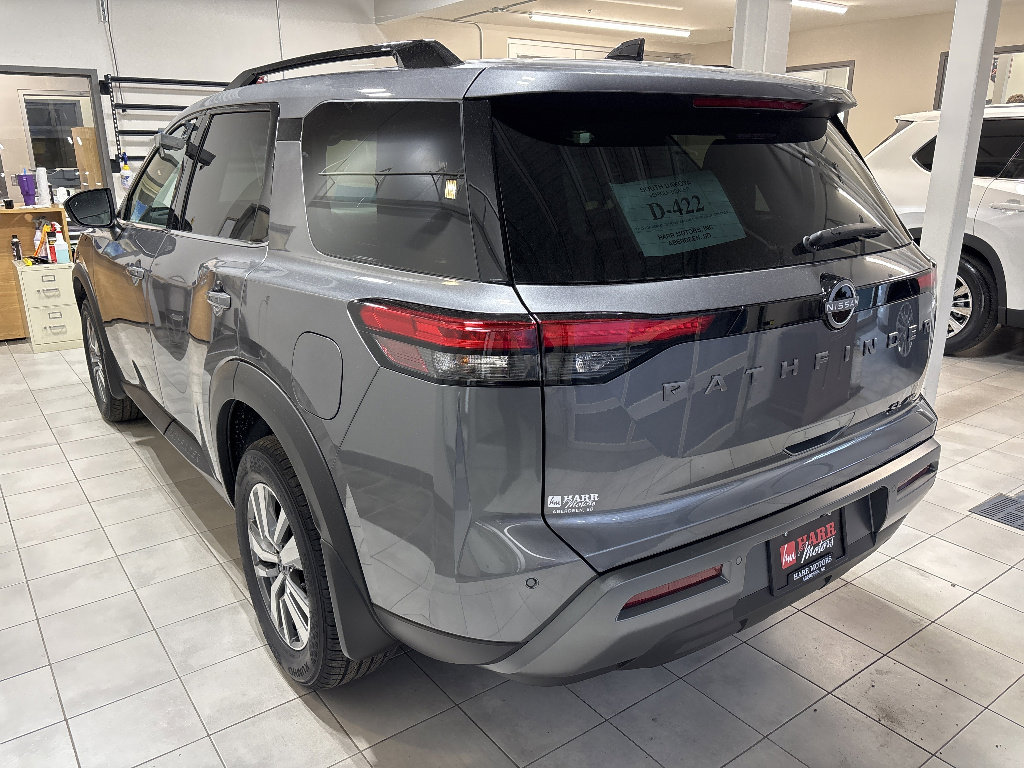 New 2026 Nissan Pathfinder SL AWD/4WD image 2