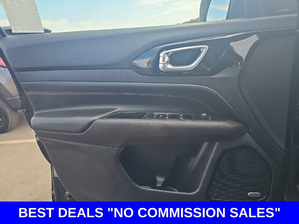 Used 2023 Jeep Compass Trailhawk w/ Sun and Sound Group AWD/4WD image 25