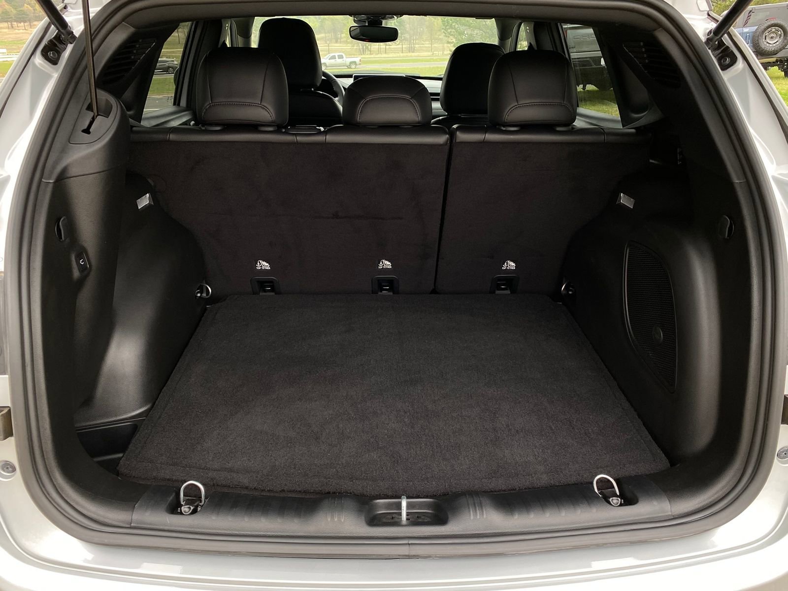 Used 2024 Jeep Compass Limited w/ High Altitude Package image 32