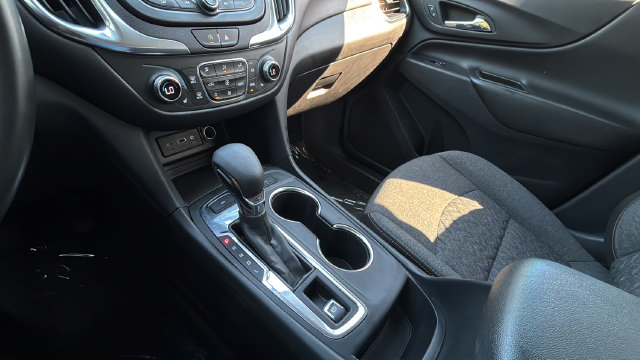 Used 2024 Chevrolet Equinox LT AWD/4WD image 14