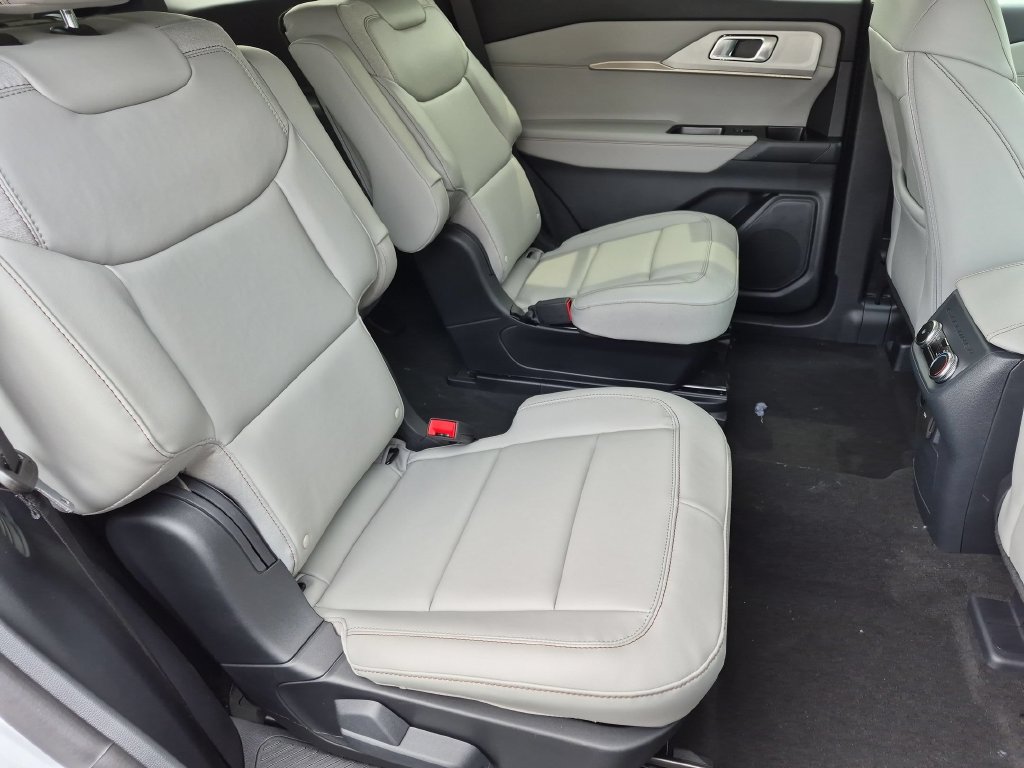 New 2026 Ford Explorer Active w/ Active Comfort Package AWD/4WD image 20