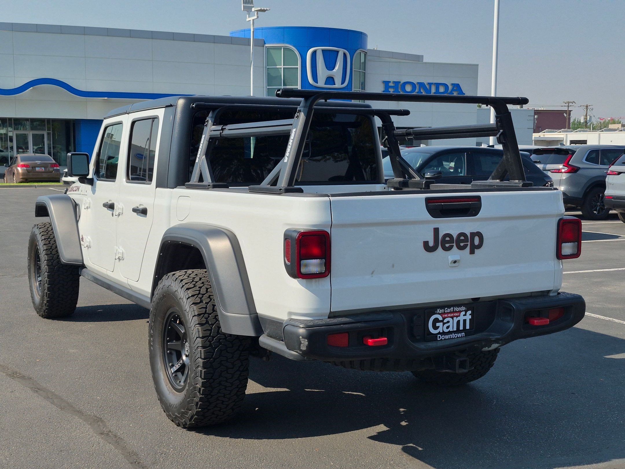 Used 2023 Jeep Gladiator Rubicon w/ Cold Weather Group AWD/4WD image 8