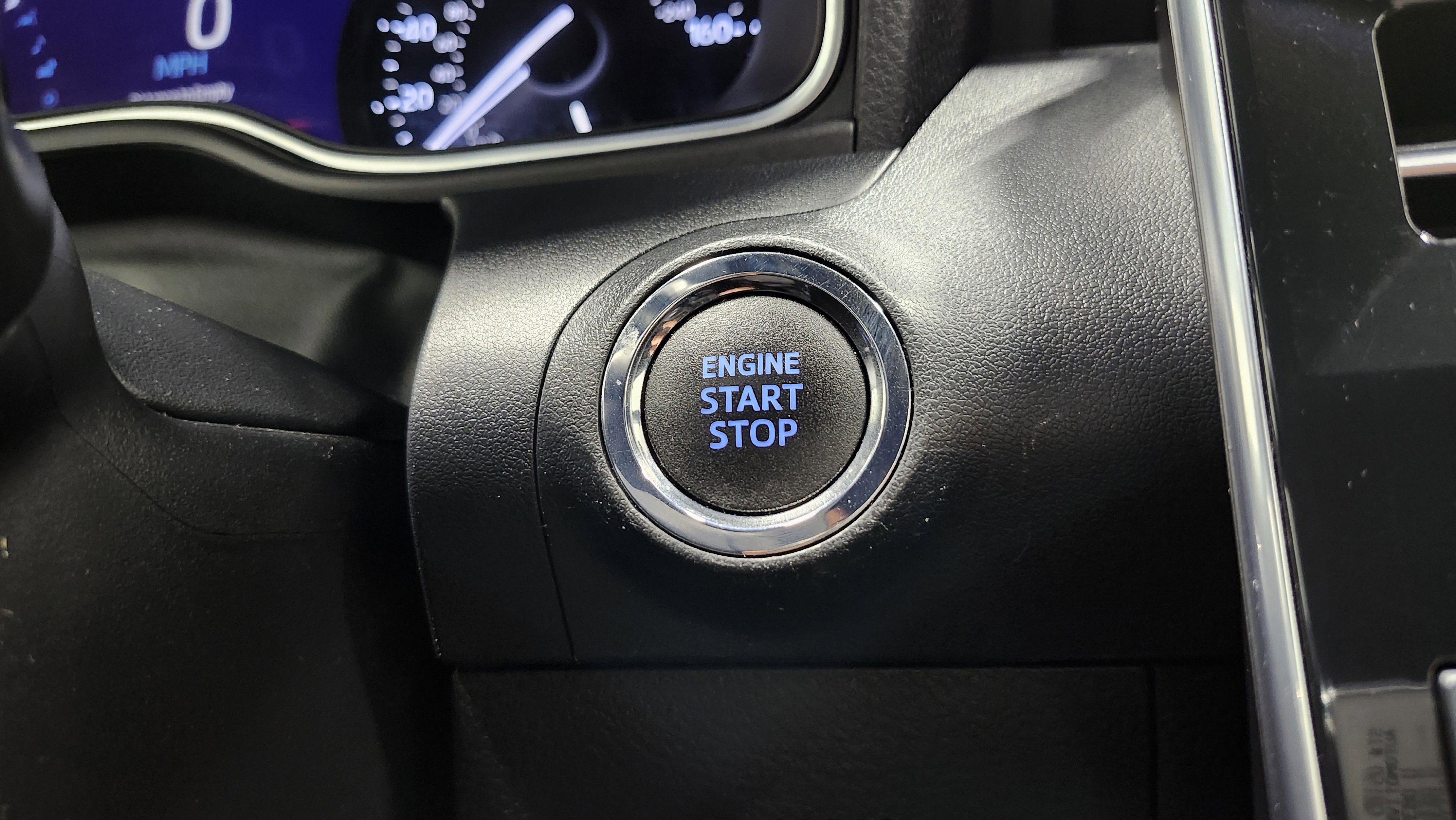 Used 2022 Toyota Avalon XLE image 8