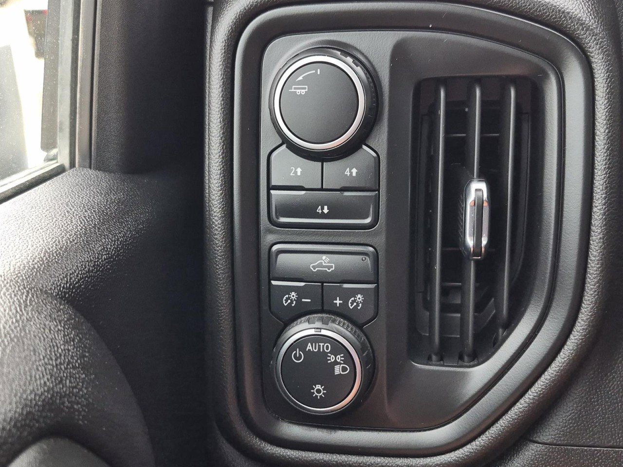 Certified 2025 Chevrolet Silverado 3500 W/T w/ WT Convenience Package AWD/4WD image 17