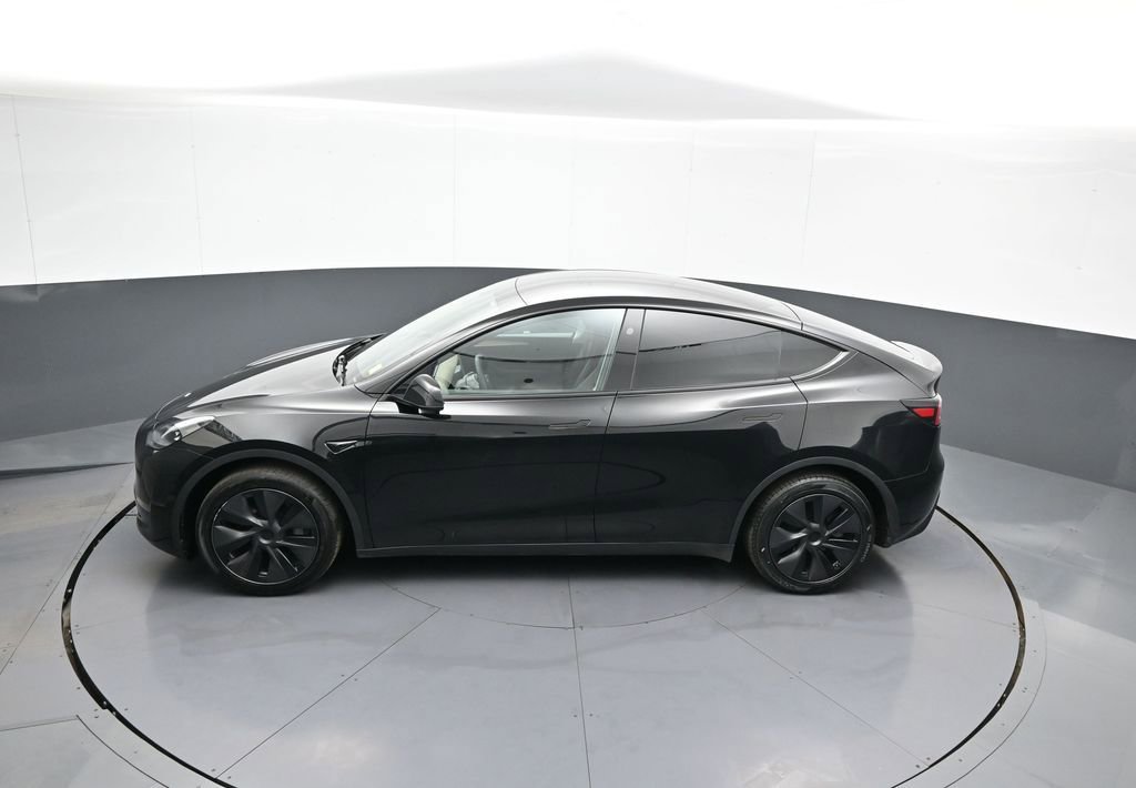 Used 2025 Tesla Model Y Long Range AWD/4WD image 27