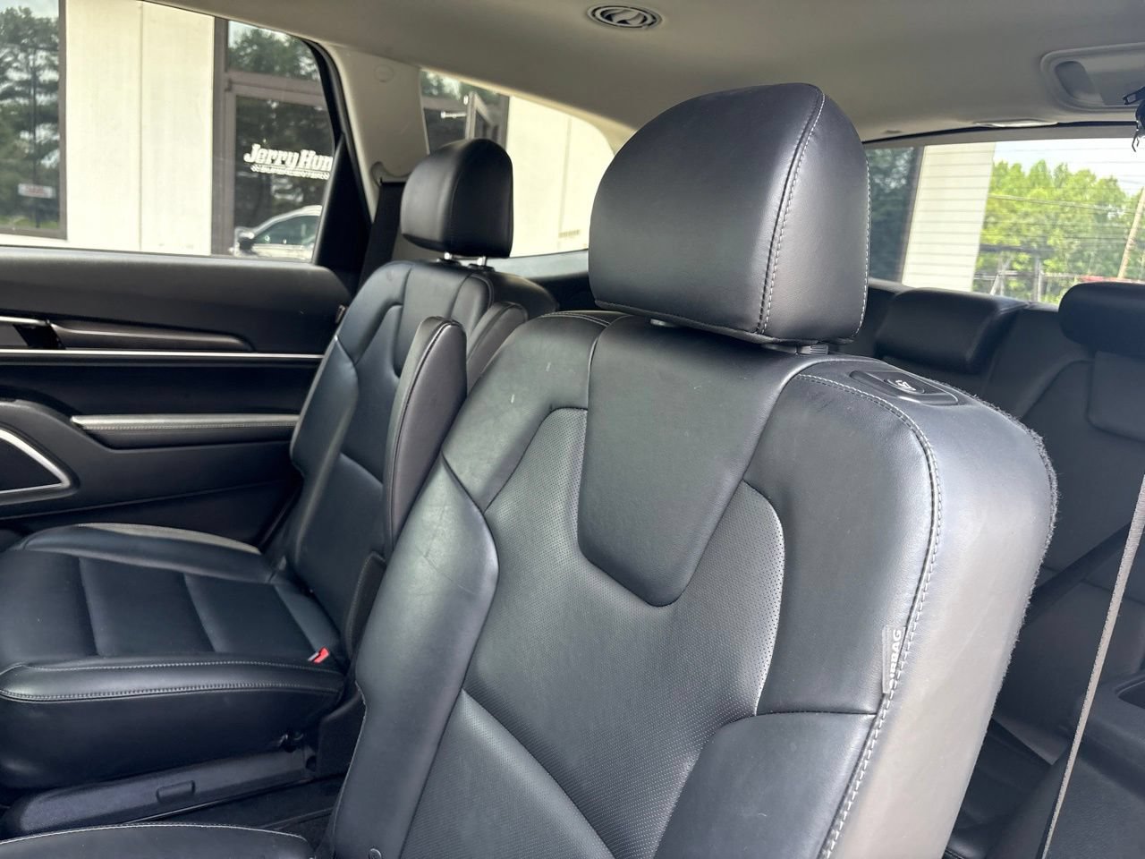 Used 2025 Kia Telluride S FWD image 6