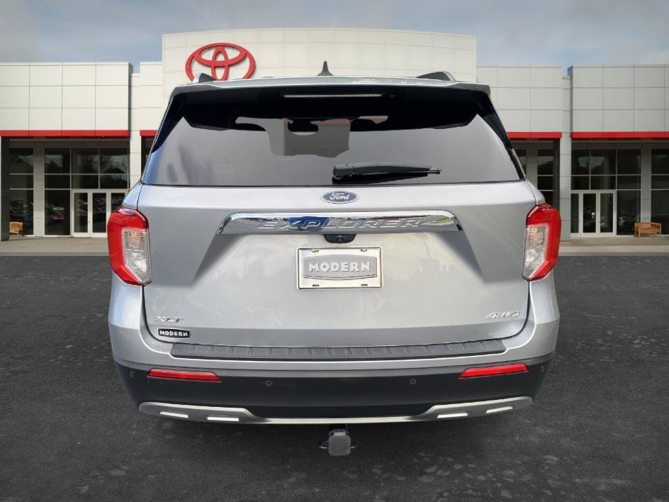Used 2021 Ford Explorer XLT w/ Equipment Group 202A AWD/4WD image 6